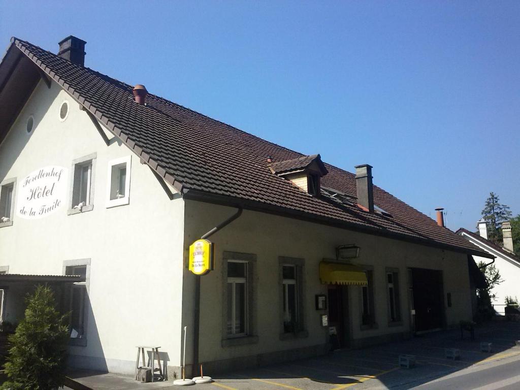 Forellenhof Hotel de la Truite Biel Buitenkant foto